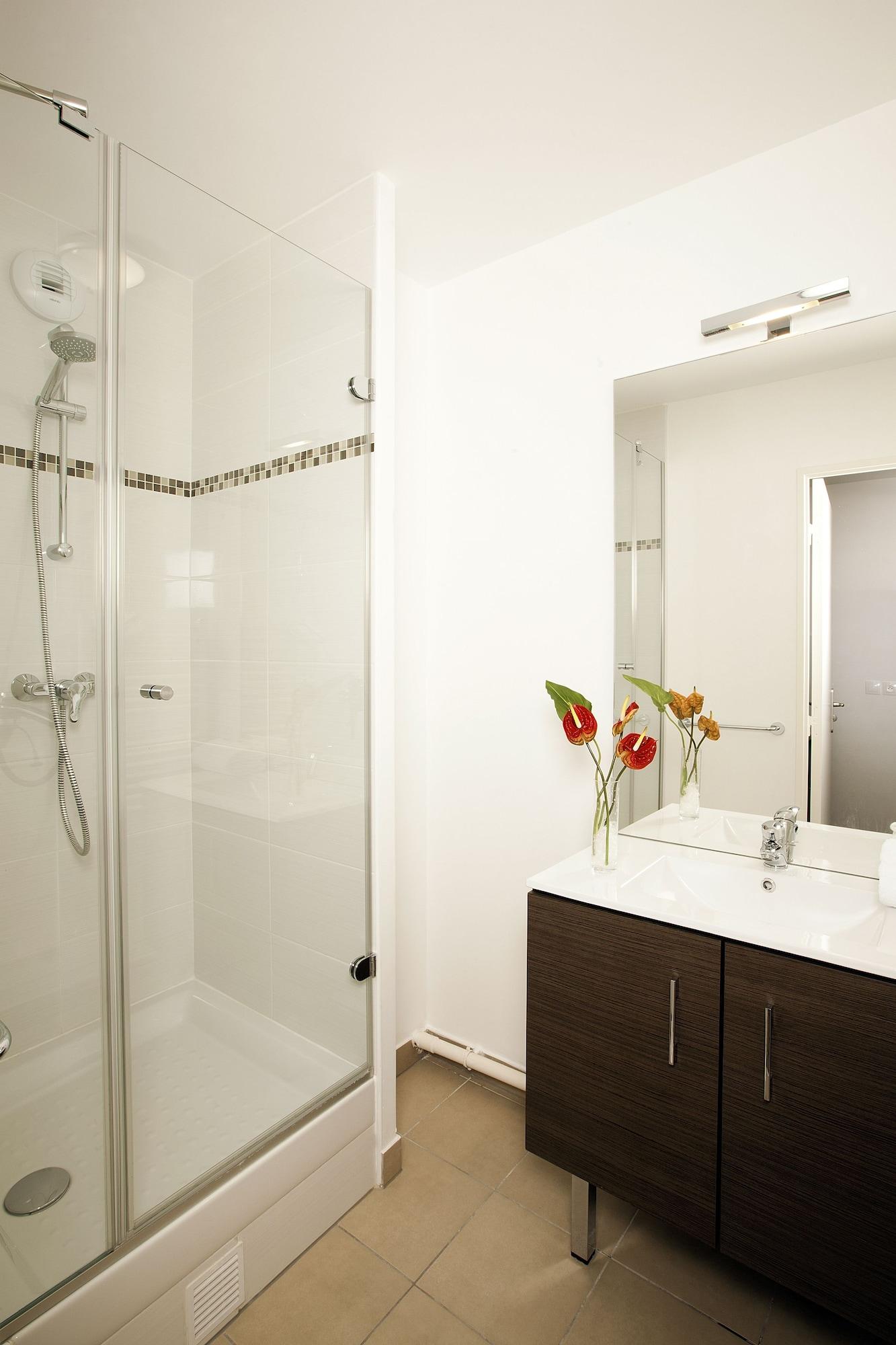 Residhome Paris-Guyancourt Ngoại thất bức ảnh