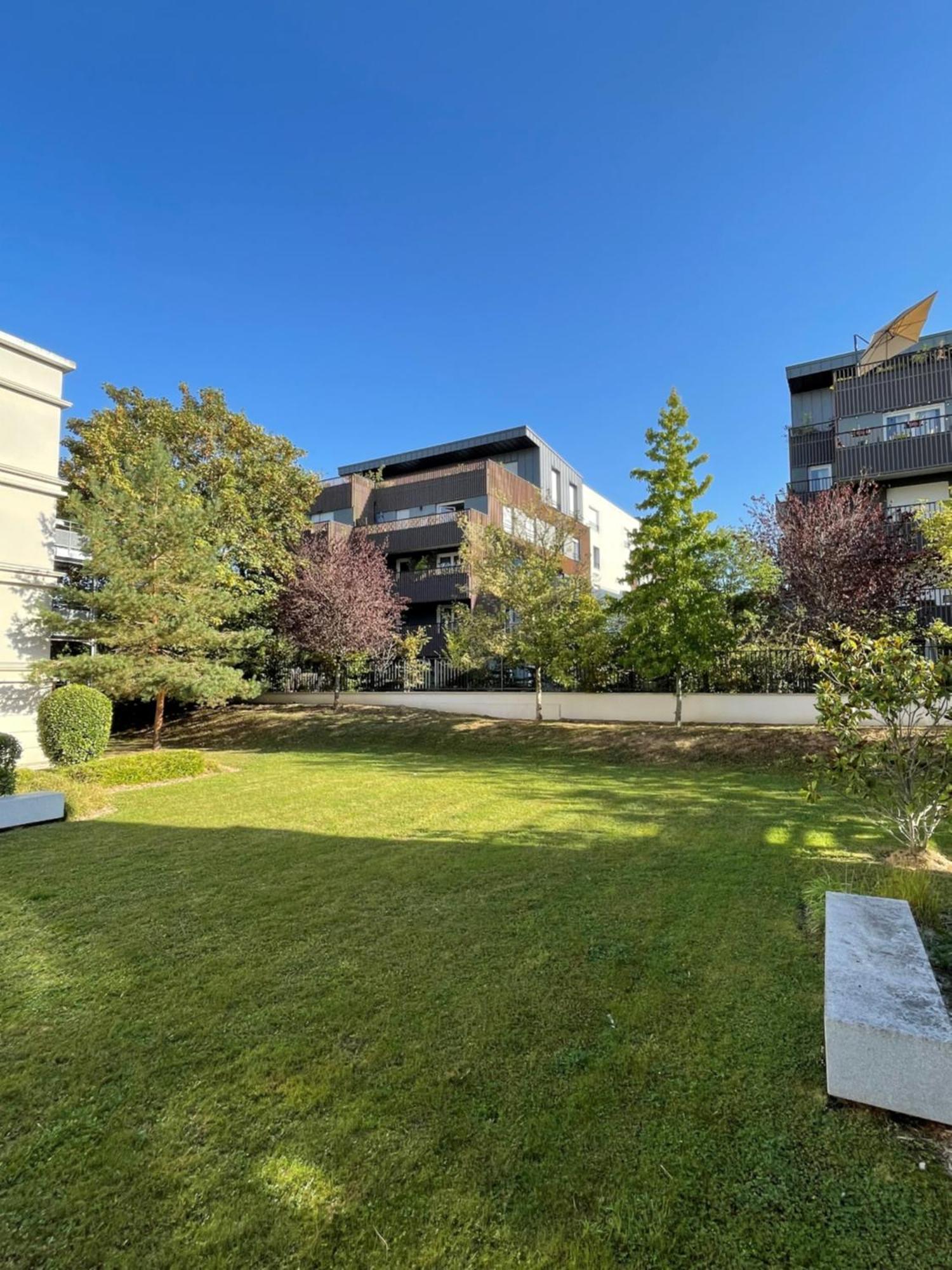 Residhome Paris-Guyancourt Ngoại thất bức ảnh