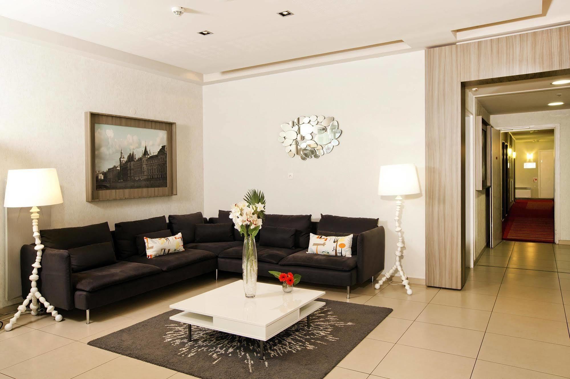 Residhome Paris-Guyancourt Ngoại thất bức ảnh